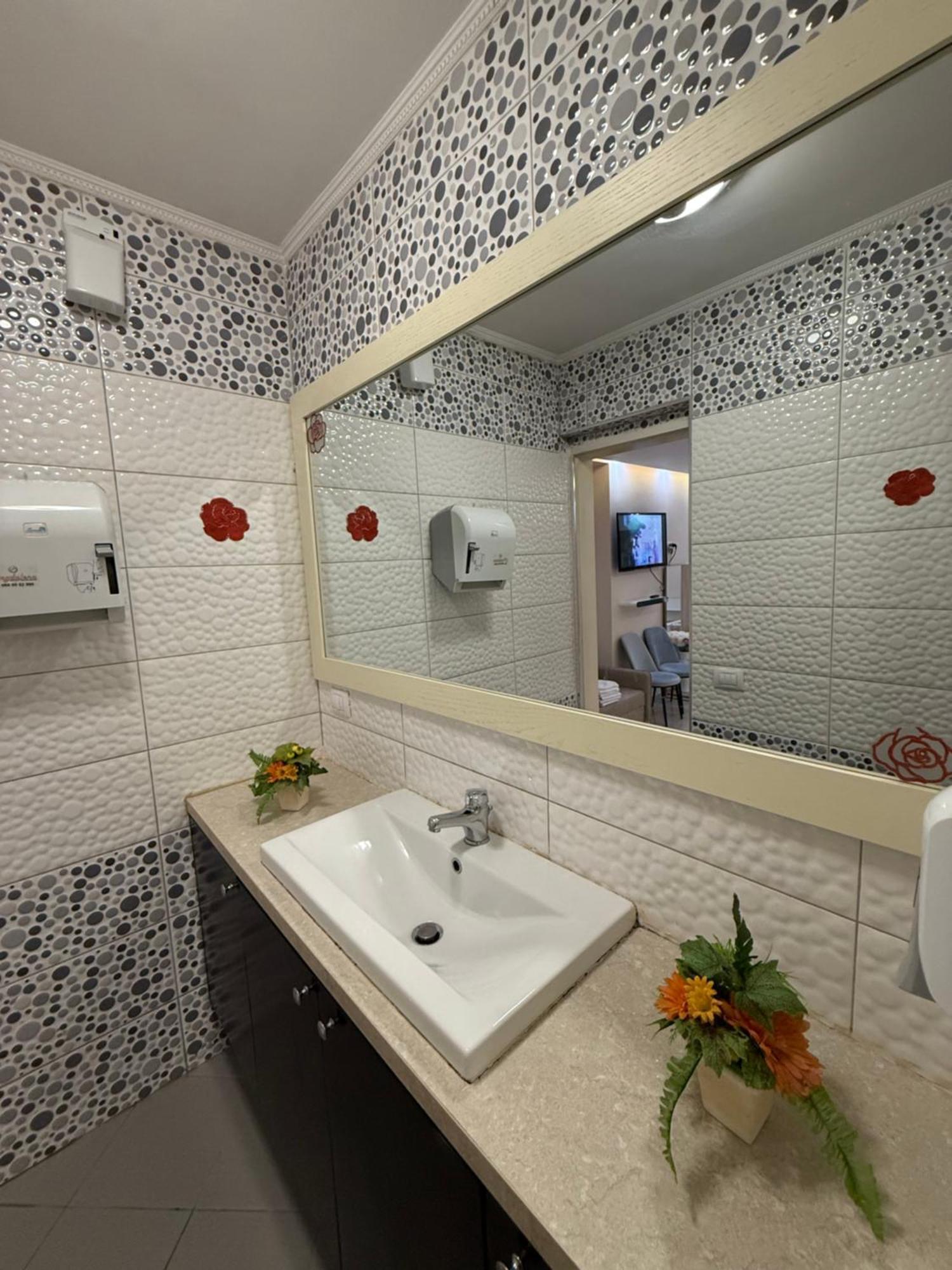 Aba Jacuzzi Apartment *